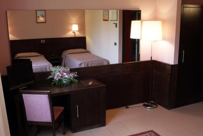 Hotel City Piacenza Bilik gambar