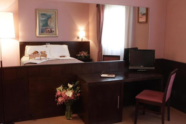 Hotel City Piacenza Bilik gambar