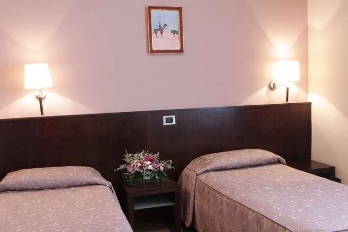 Hotel City Piacenza Bilik gambar